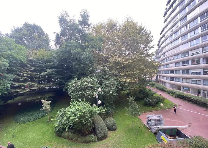 Jardin Cambronne Tour Eiffel